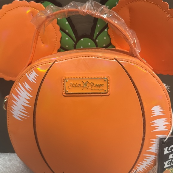 Stitch Shoppe by Loungefly Minnie Mouse Pumpkin Balloon Crossbody Bag - Picture 5 of 9